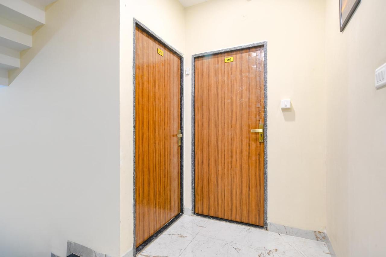 Hotel Fabhotel Atharv